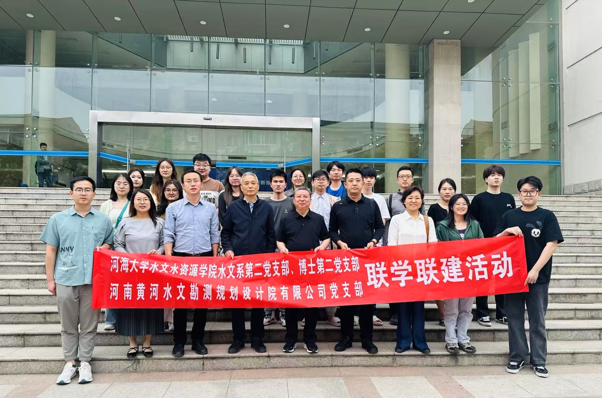 我院水文系第二党支部书记江善虎同志荣获“全省高校优秀党务工作者”称号